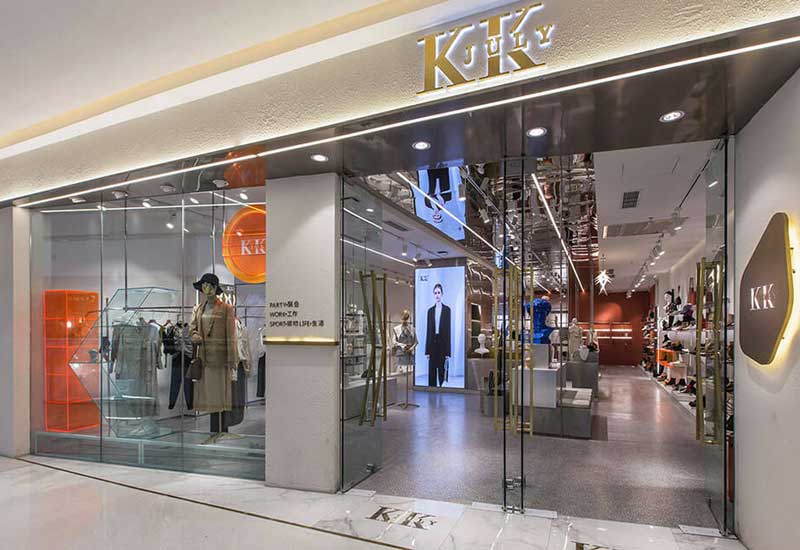 180平米中牟服装店面装修设计效果图