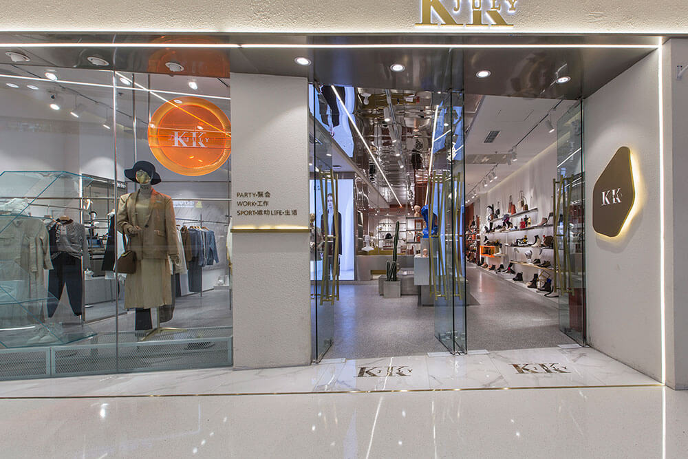 180平米中牟服装店面装修设计效果图