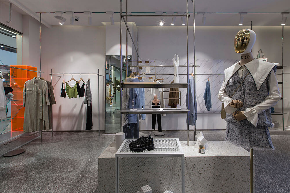 180平米中牟服装店面装修设计效果图