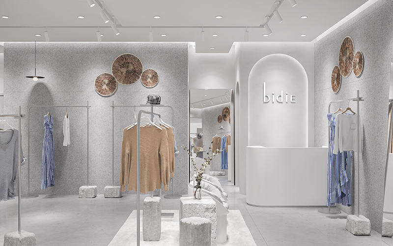 190平米中牟商场服装店装修设计效果图